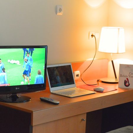 Hotel Fc Infantas De León Zewnętrze zdjęcie