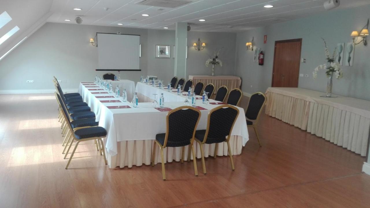 Hotel Fc Infantas De León Zewnętrze zdjęcie
