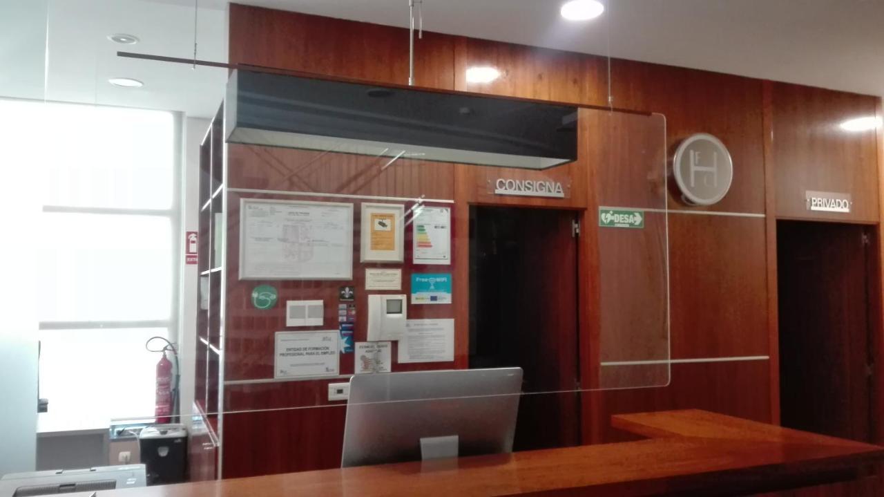 Hotel Fc Infantas De León Zewnętrze zdjęcie
