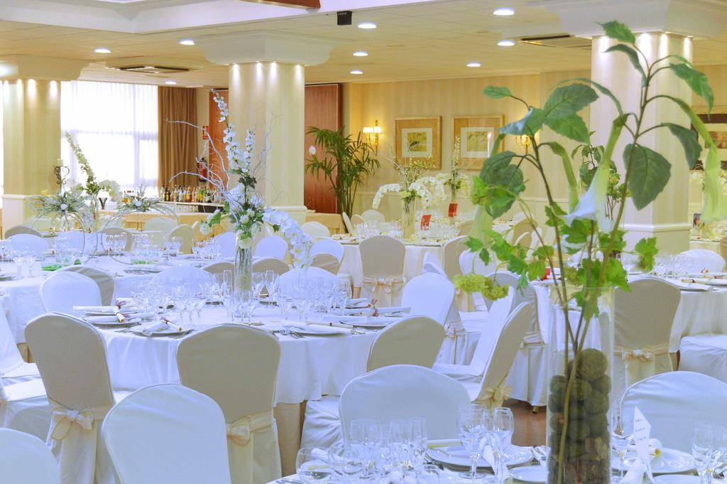 Hotel Fc Infantas De León Zewnętrze zdjęcie